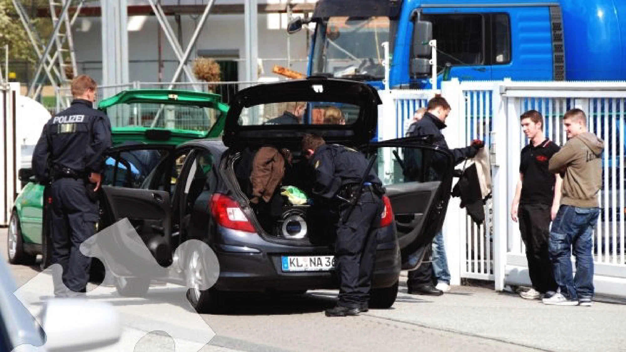 Südwestdeutscher Kulturtag - NPD und "IG Fahrt und Lager" in Ludwigshafen