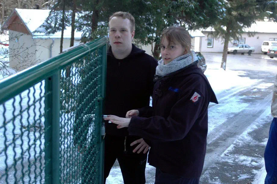 HDJ- Einheitsführerin in Uniform, 2008 in Limbach. Ermittlungen bezüglich eines Verstoßes gegen das Uniformierungsverbot wurden unterlassen.