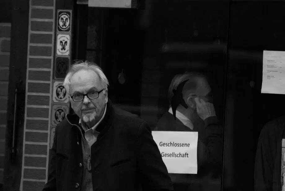 Die Anhänger_innen des -Bundes- propagieren einen ebenso rassistisch wie völkisch motivierten Artglauben