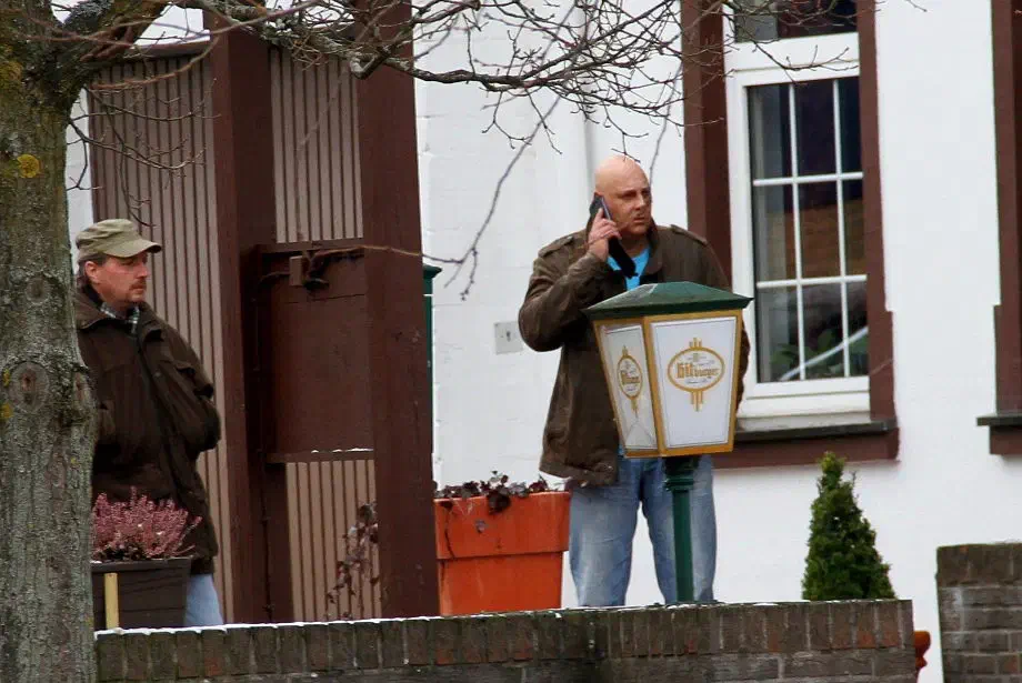 Robert Klug war bereits am 09.02.2013 im niedersächsischen Munster zugegen. Wie der nun am 24.02.2013 durchgeführte Gründungsparteitag des niedersächsischen Landesverbandes, fand bereits die Gründung des Kreisverbandes Heide der Partei "Die Rechte" in der Gaststätte "Deutsches Haus" statt. Die Veranstaltung wurde geleitet durch den langjährigen Neonaziaktivisten Stefan Klingbeil. Der Munsteraner Neonazi ist nun auch im nun gewählten Landesvorstand als stellvertretender Landesvorsitzender sowie Schatzmeister vertreten.