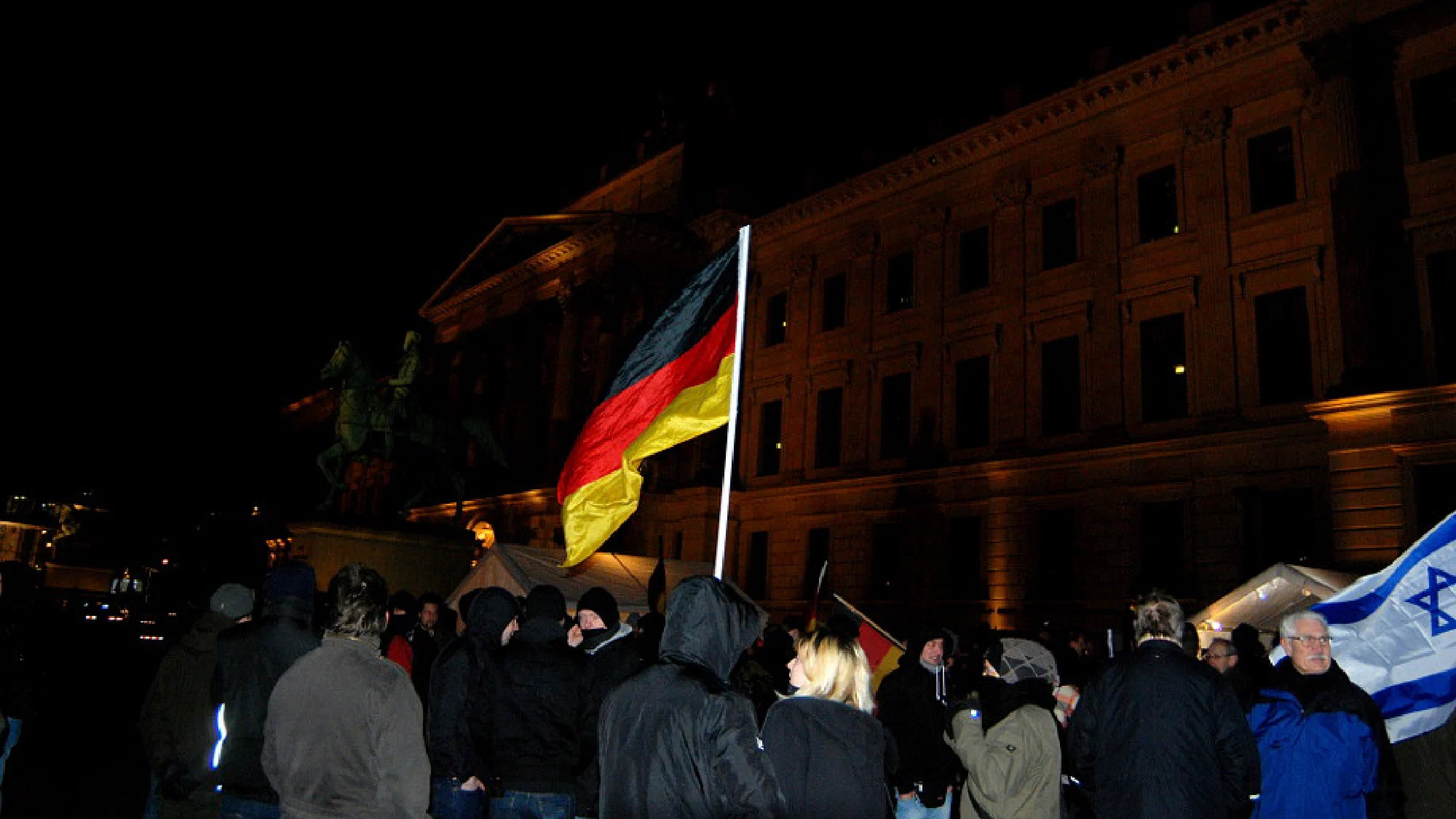 02.02.2015 Erneuter Aufmarsch der "Bragida" in Braunschweig