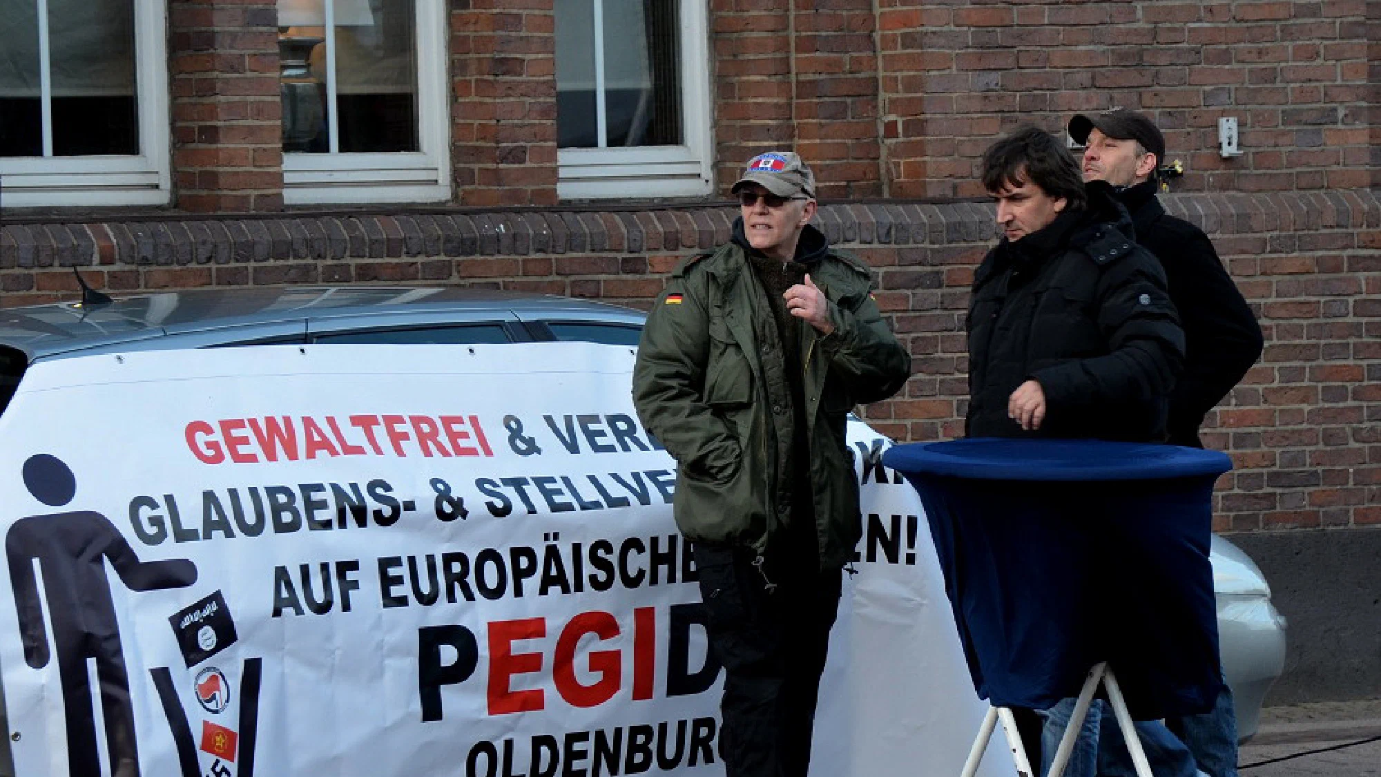 Hooligans und OLGIDA in Oldenburg