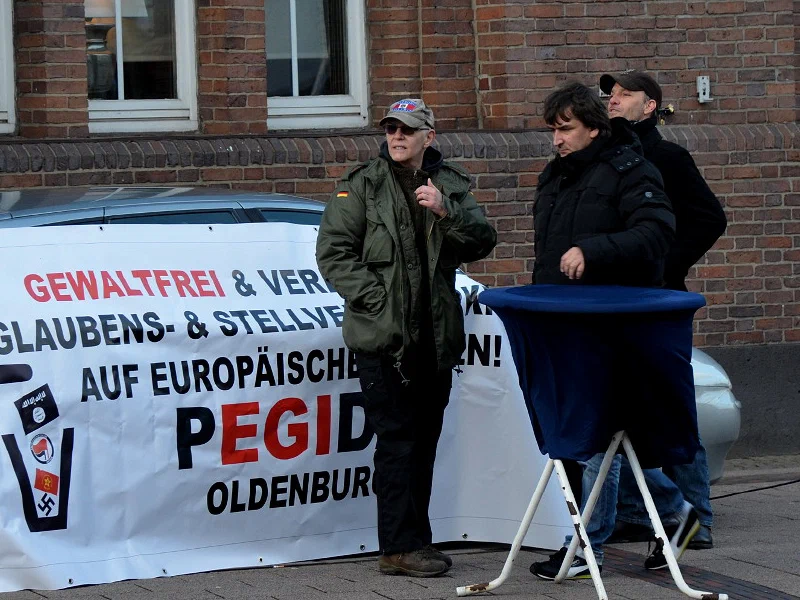 Hooligans und OLGIDA in Oldenburg