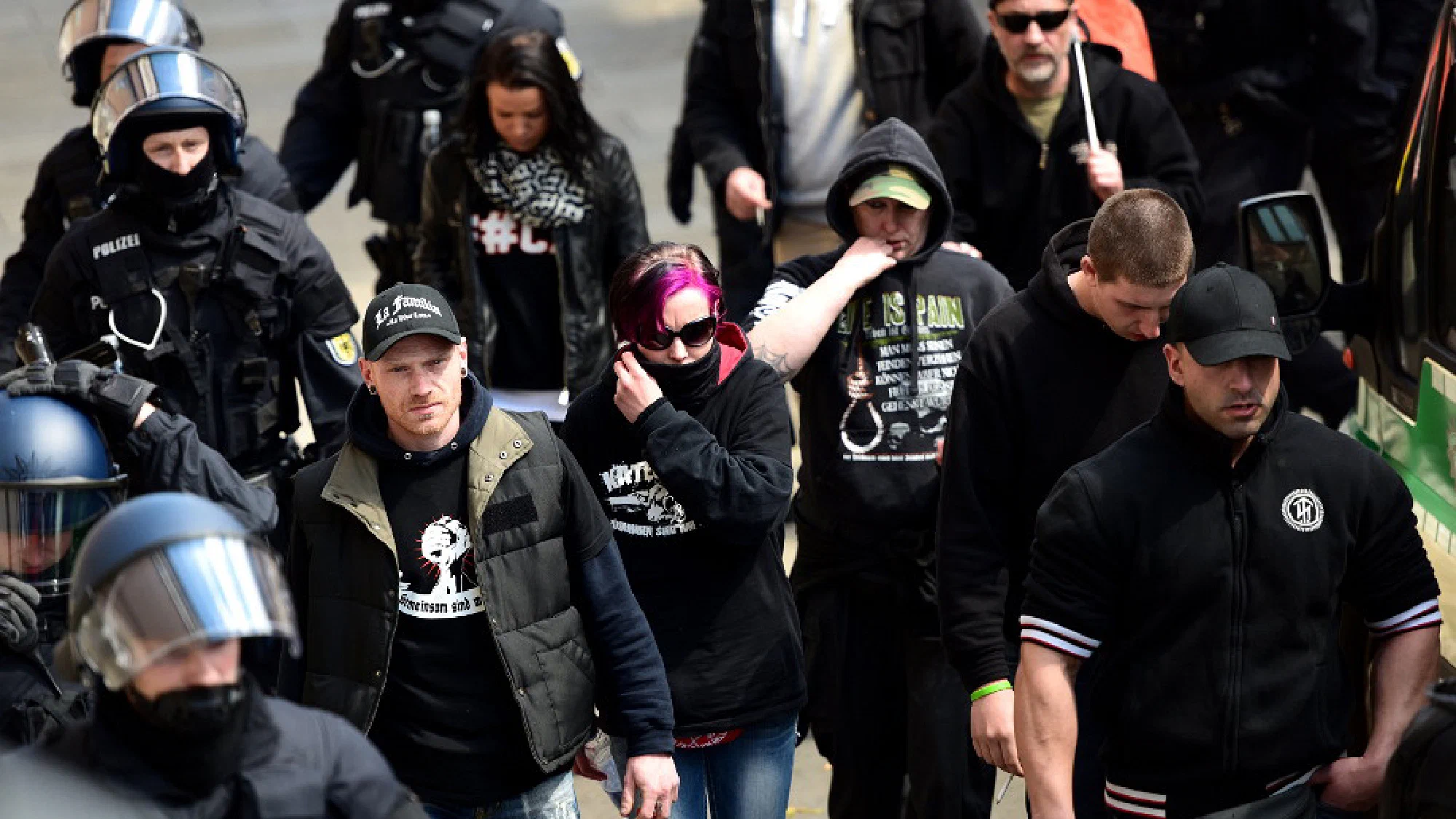 Aufmarsch von Hooligans und Neonazis in Erfurt
