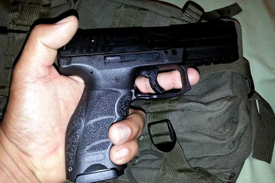 Auf der Internetpräsenz der Gruppierung fanden sich hinreichende Belege für Gewaltphantasien und einen offenen Bezug zu Waffen.