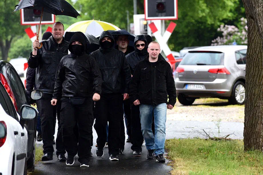 Ihnen gegenüber stand das "Peiner Bündnis für Toleranz" das unter dem Motto "Refugees welcome -Solidaritätskundgebung für Flüchtlinge im Landkreis Peine" etwa 250 Teilnehmer*innen in die Kleinstadt mobilisierte.