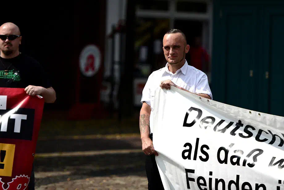 Ebenfalls in Rotenburg Wümme vor Ort: Andreas Haack, Beisitzer im Landesvorstand der NPD-Niedersachsen.