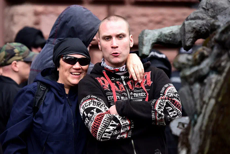 Im Vorfeld der Veranstaltung versuchten die Organisator*innen in einem rechtspopulistische Licht darzustehen. Der Verzicht auf offen neonazistische Bezugspunkte diente einer grösstmöglichen Mobilisierung.