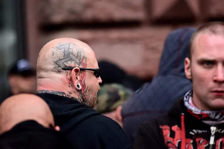 Letztlich handelte es sich bei der angek ündigten Veranstaltung um ein reines Neonazitreffen. Ein Umstand aus dem die in Bremen angereisten Teilnehmer*innen auch keinen Hehl machten.