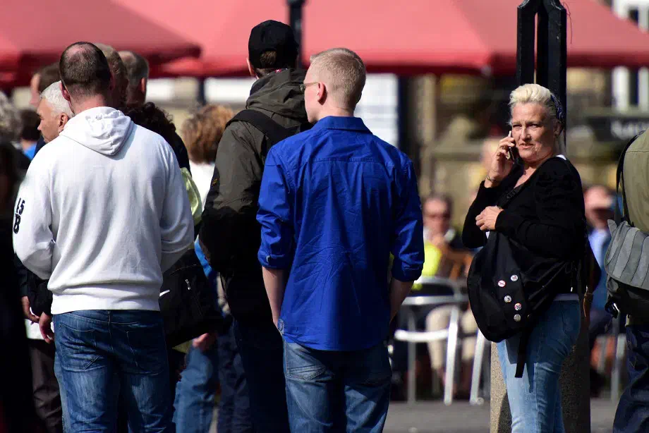 Ausserhalb der Sichtweite von Polizei und Gegendemonstrat*innen sammelten sich diese am Bremer Markt