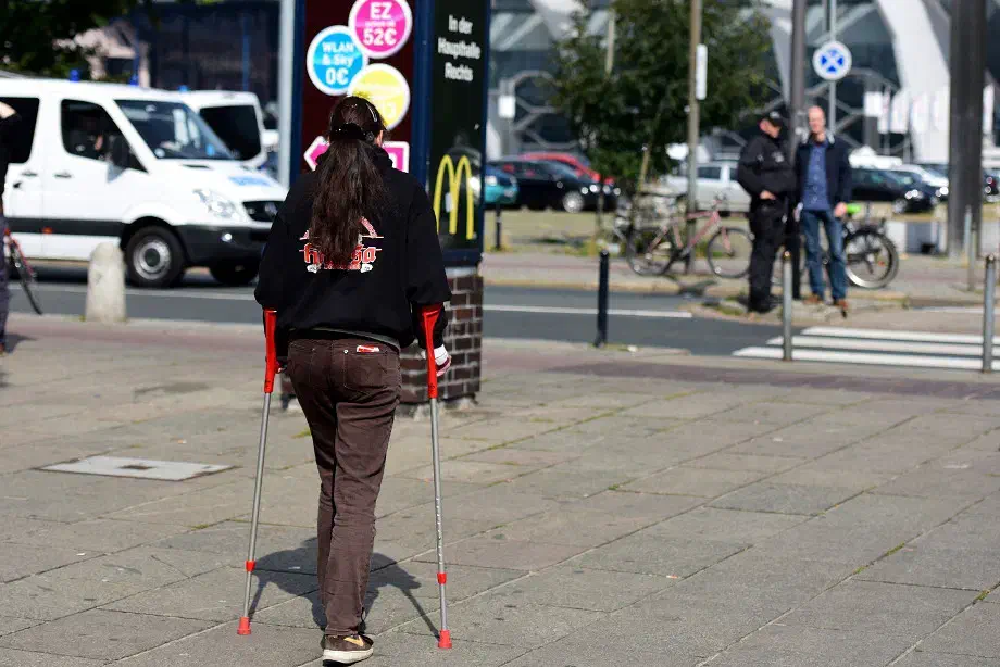Einzele Teilnehmer*innen verliessen die Stadt mit Autos die zuvor an der Bremer Bürgerweide geparkt wurden.
