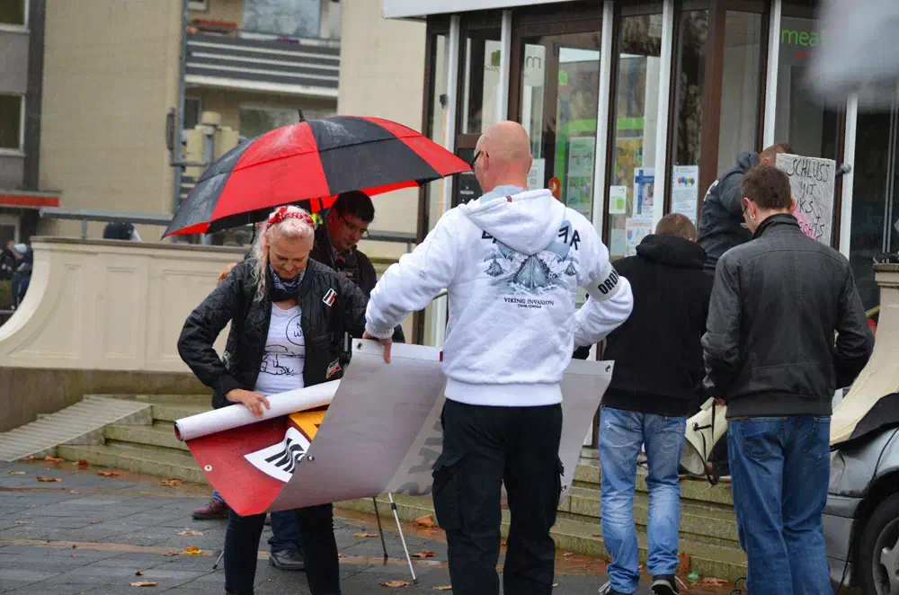Ungefähr eine Stunde dauerte die Kungebung der "Aktionsgruppe Weser/Ems".