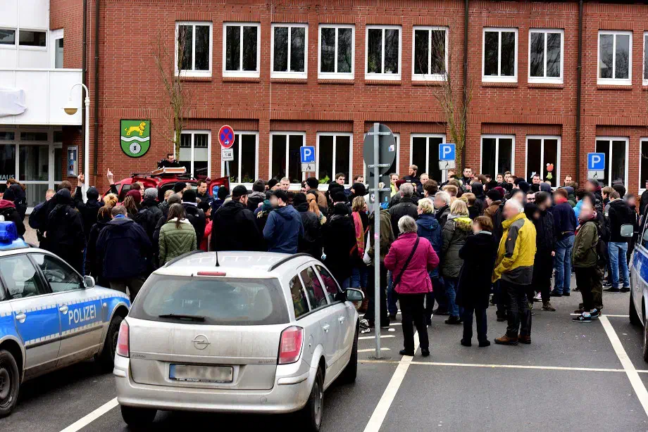 Kundgebung der "Bürgerbewegung Nordheide" in Hittfeld, Gemeinde Seevetal