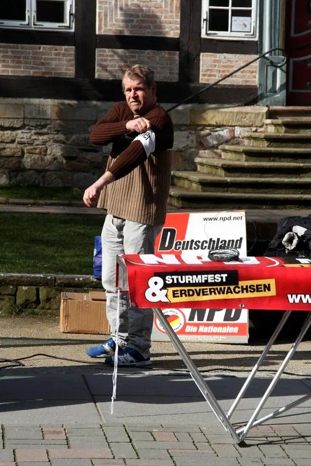 Während der NPD-Unterbezirk Braunschweig und dessen Kreisverband Goslar in der Vergangenheit als temporäre Hochburg von NPD Aktivitäten galt, beklagt die NPD auch hier einen massiven Rückgang von UnterstützerInnen.