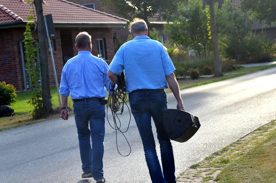 Die Soundanlage, sowie ein dazugehörender Computer wurden vorläufig beschlagnahmt. Nach Auskunft eines Polizeisprechers wurden  einige Personalien der Teilnehmer festgestellt sowie mehrere Strafanzeigen in die Wege geleitet. Ermittelt werde auch wegen der Verwendung "unerlaubter Symbole"