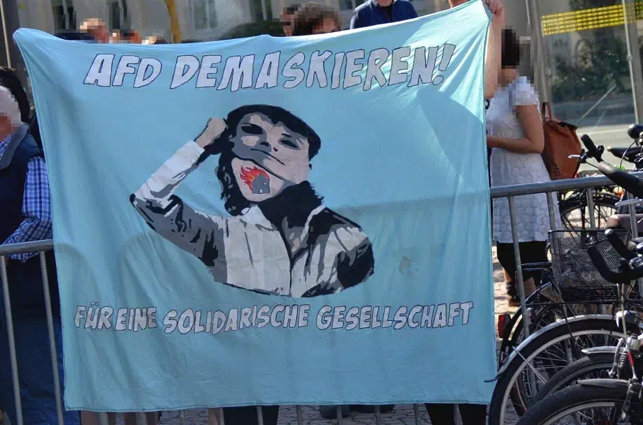 Gegen die AfD in Oldenburg protestierten mehr als 200 Menschen.