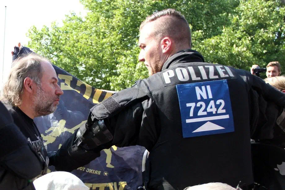 ... dass die Polizei AfD-Anhänger*innen in ihre Schranken verweisen musste.