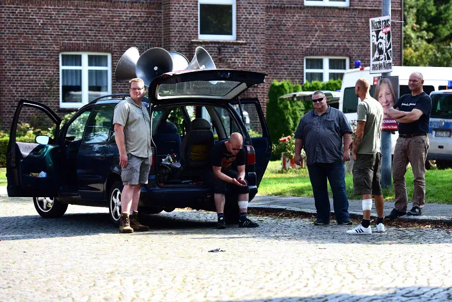Neonazis demonstrieren in Stade