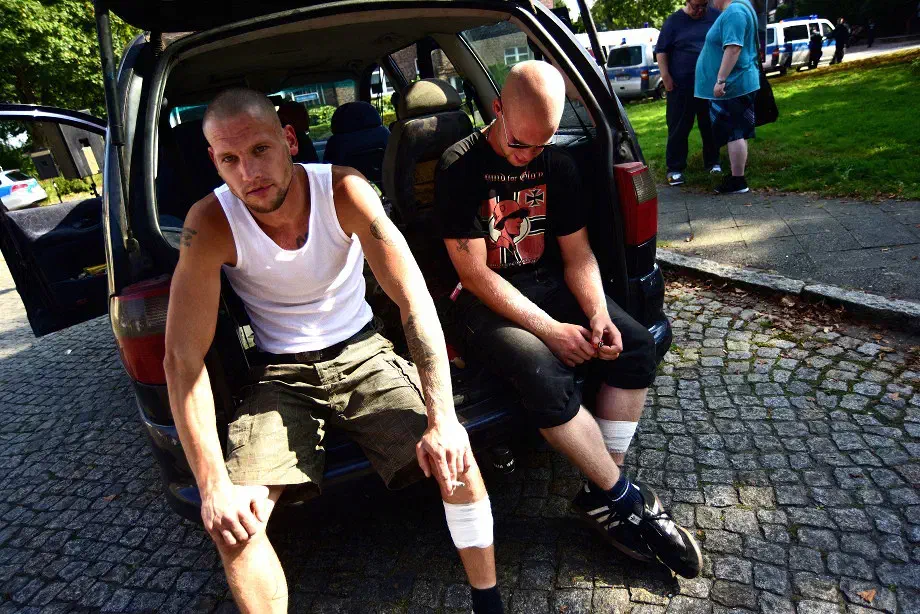 Zu diesem wurden rund 200 AnhängerInnen neonazistischer Parteien sowie der parteiunabhängigen Neonaziszene erwartet.