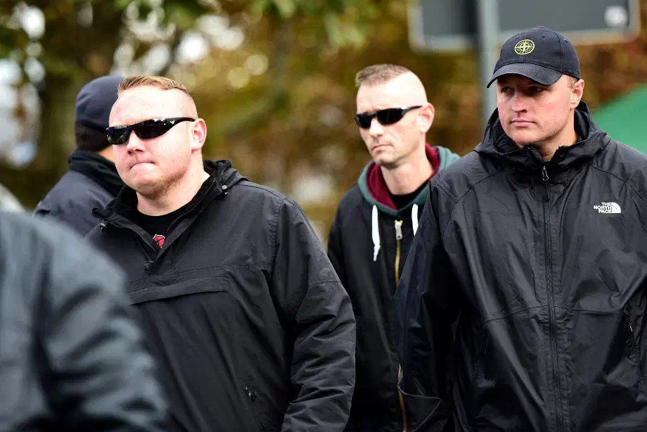 Bei einem weiteren Combat 18 Aktivisten aus den Niederlanden handelte es sich um Barry Kluft (Hier rechts im Bild)