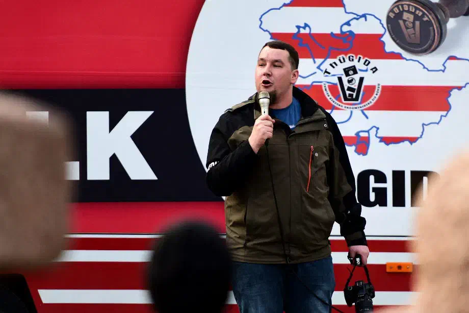 Die "Spontandemonstration" wird für beendet erklärt.