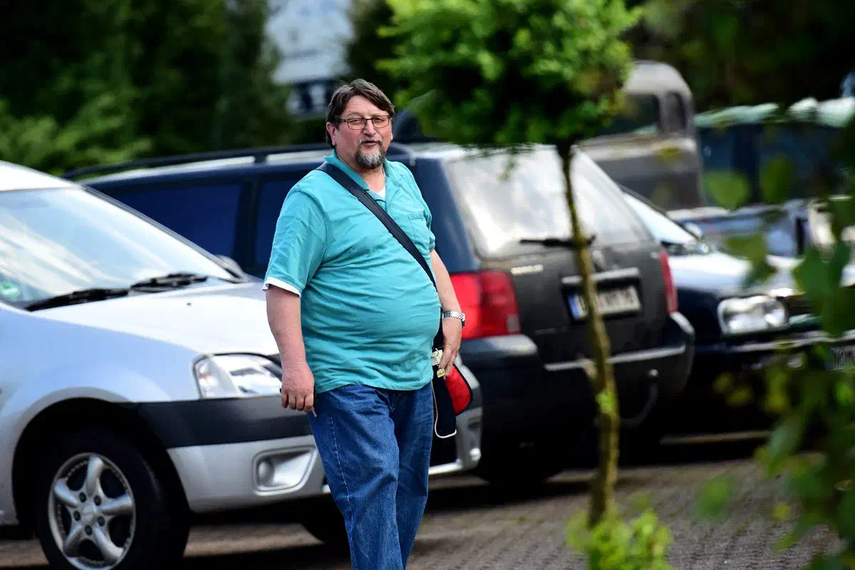 Unter den Delegierten des NPD-Landesparteitages befand sich auch Helmut Walter, Vorsitzender der NPD-Cuxhaven und Mitglied im NPD-Unterbezirk Stade.