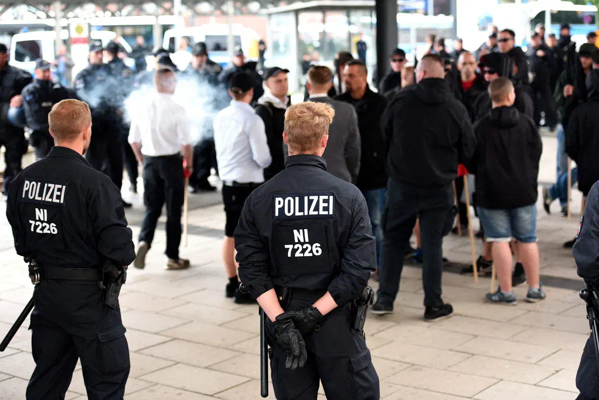 Um kurz nach 14:00 Uhr erreichten die Neonazis schliesslich Wolfenbüttel.