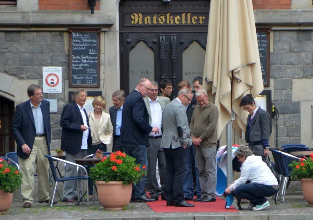 ...bei der Gründung des AfD-Kreisverbands Oldenburg-Stadt/Ammerland im Juni 2013 zugegen (ganz links im Bild).</br>Foto: antifa.elf Oldenburg