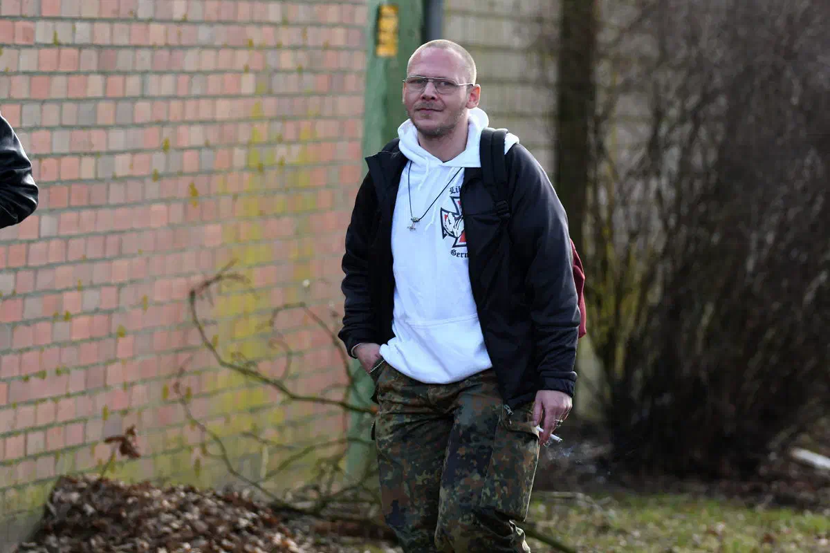 Seit Monaten häufen sich in Niedersachsen Berichte aus dem Inneren der Partei, in denen sich die Verfasser*innen darüber beklagen, dass etliche Mitglieder der Parteiorganisation inzwischen den Rücken kehren und sich stattdessen subkulturellen Strukturen anschließen oder sich gar gänzlich zurückziehen würden.