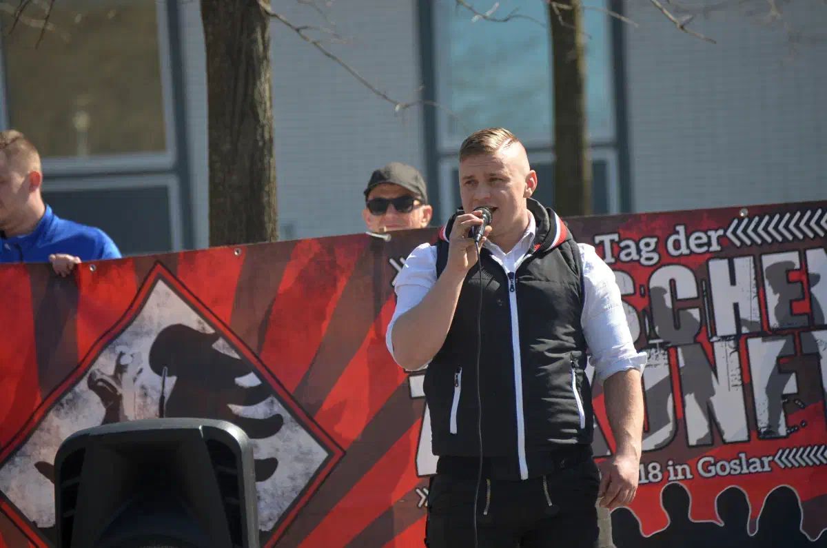 Nolte ist seit Monaten nahezu jedes Wochenende bei verschiedenen Veranstaltungen der Neonaziszene anwesend, um für den 'Tag der Deutschen Zukunft' zu werben.