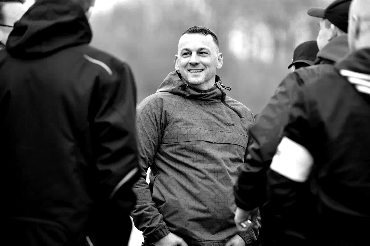 Anmelder der Vorfeldveranstaltungen war Carsten Dicty aus Goslar. Dicty, der sich bei Veranstaltungen meist mehr im Hintergrund hält, ist NPD-Mitglied und organisiert den Kreisverband Goslar, dies allerdings als Einzelkämpfer und ohne sichtbare Zusammenarbeit mit dem Landesverband. Um an Infoständen nicht allein zu stehen, holte sich Dicty in der Vergangenheit Unterstützung bei der JN Braunschweig oder bei seinen Kameraden vom "Kollektiv Nordharz".