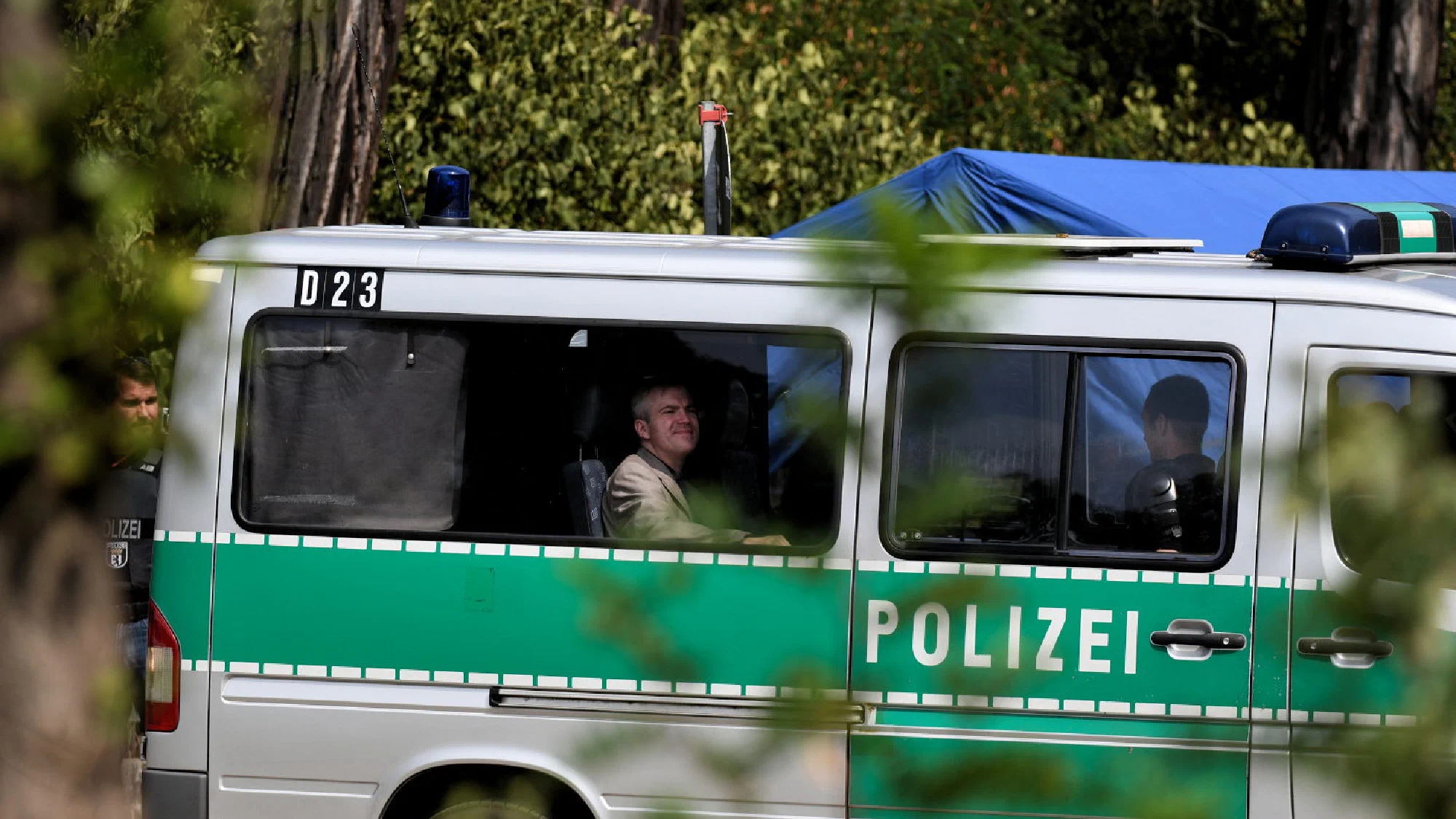 Neonazis gedenken Hitler-Stellvertreter in Berlin
