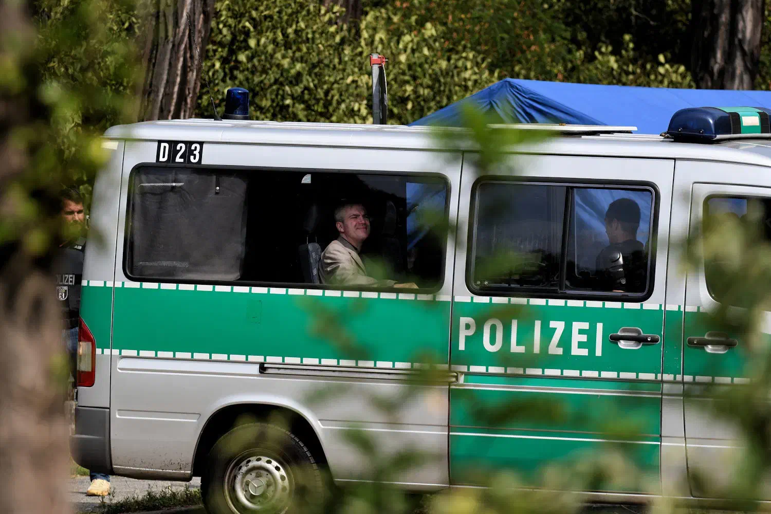 Neonazis gedenken Hitler-Stellvertreter in Berlin