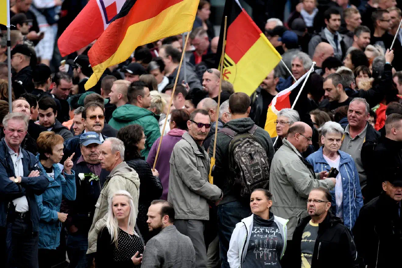 "PRO Chemnitz", um Martin Kohlmann verstanden es in den vergangenen Tagen den tragischen Todesfall für die eigene politische Agenda zu instrumentalisieren und als Mobilisierungsfaktor nutzbar zu machen.