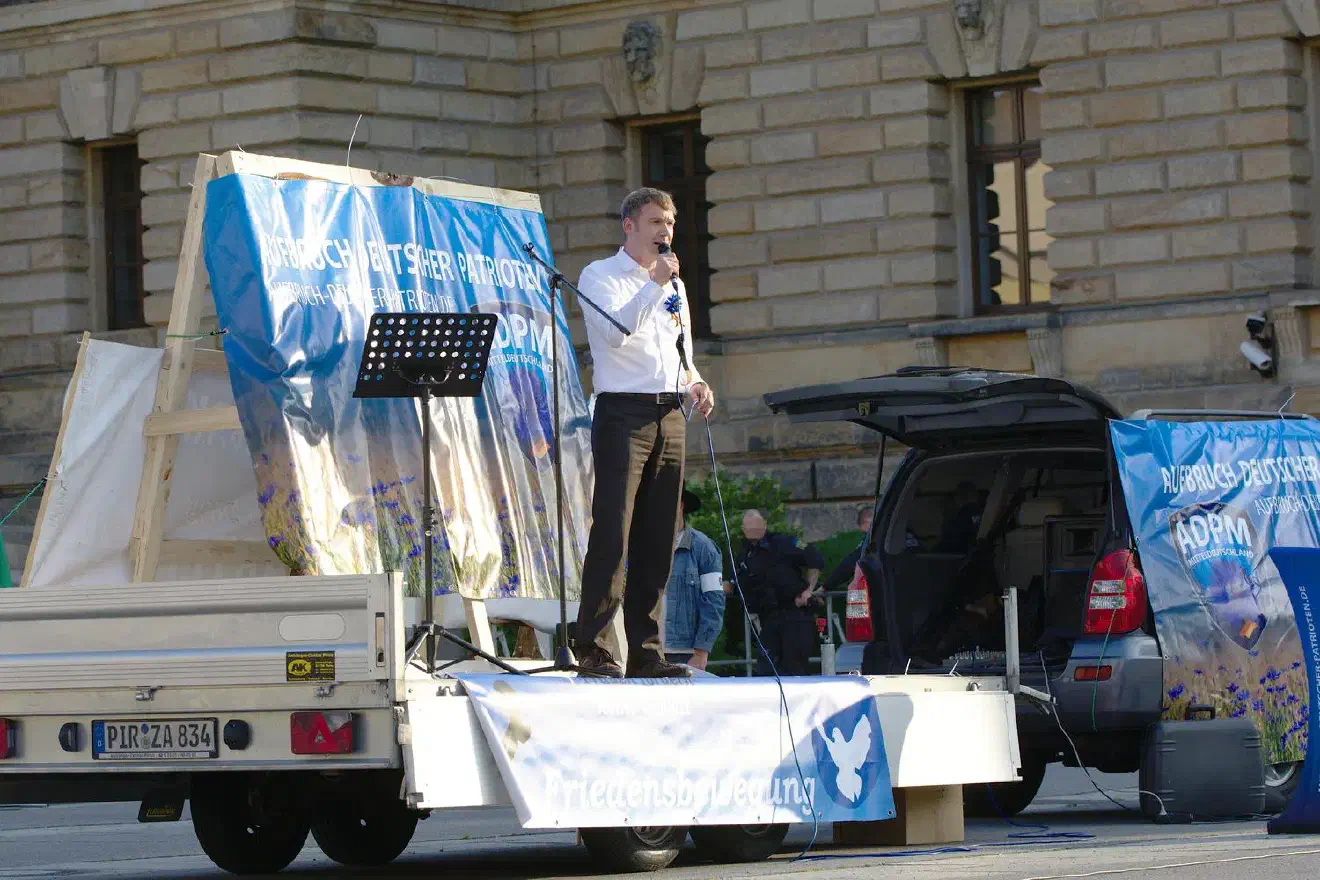 Hier das Gesicht der Partei: der ehemalige AfD-Funktionär André Poggenburg.