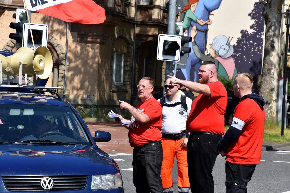 Inwieweit die nun beabsichtigte Neugründung eines Kreisverbandes der Partei "Die Rechte" konträr zur bisherigen Entwicklung steht und eine neue Richtung eingeschlagen wird, bleibt abzuwarten. Die Prognosen über die Haltwertszeit der Kreisverbandes sind angesichts der bisherigen Aktivitäten bestenfalls gering.