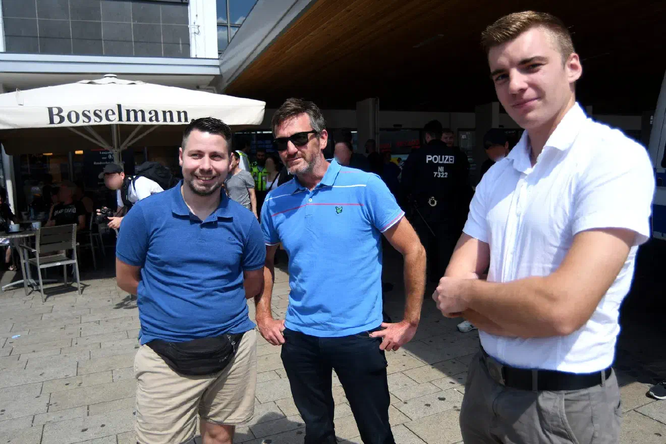 Links im Bild: Markus Walter, Mitglied des Bundesvorstandes und Bundesmedienbeauftragter der Parteiorganisation.