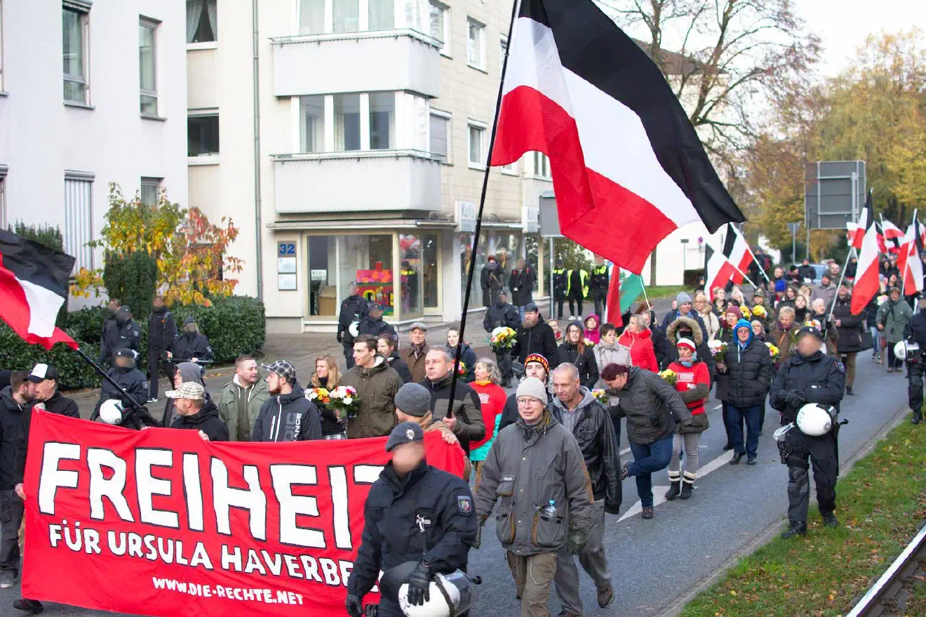 Nach der Zwischenkundgebung am Justizzentrum ging es auf direktem Wege zurück zum Bahnhof.