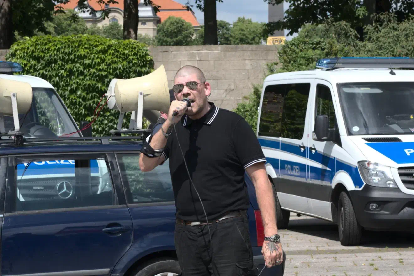 ... Redner war der Vorsitzende des Kreisverbandes Einbeck / Northeim der Partei Die Rechte.