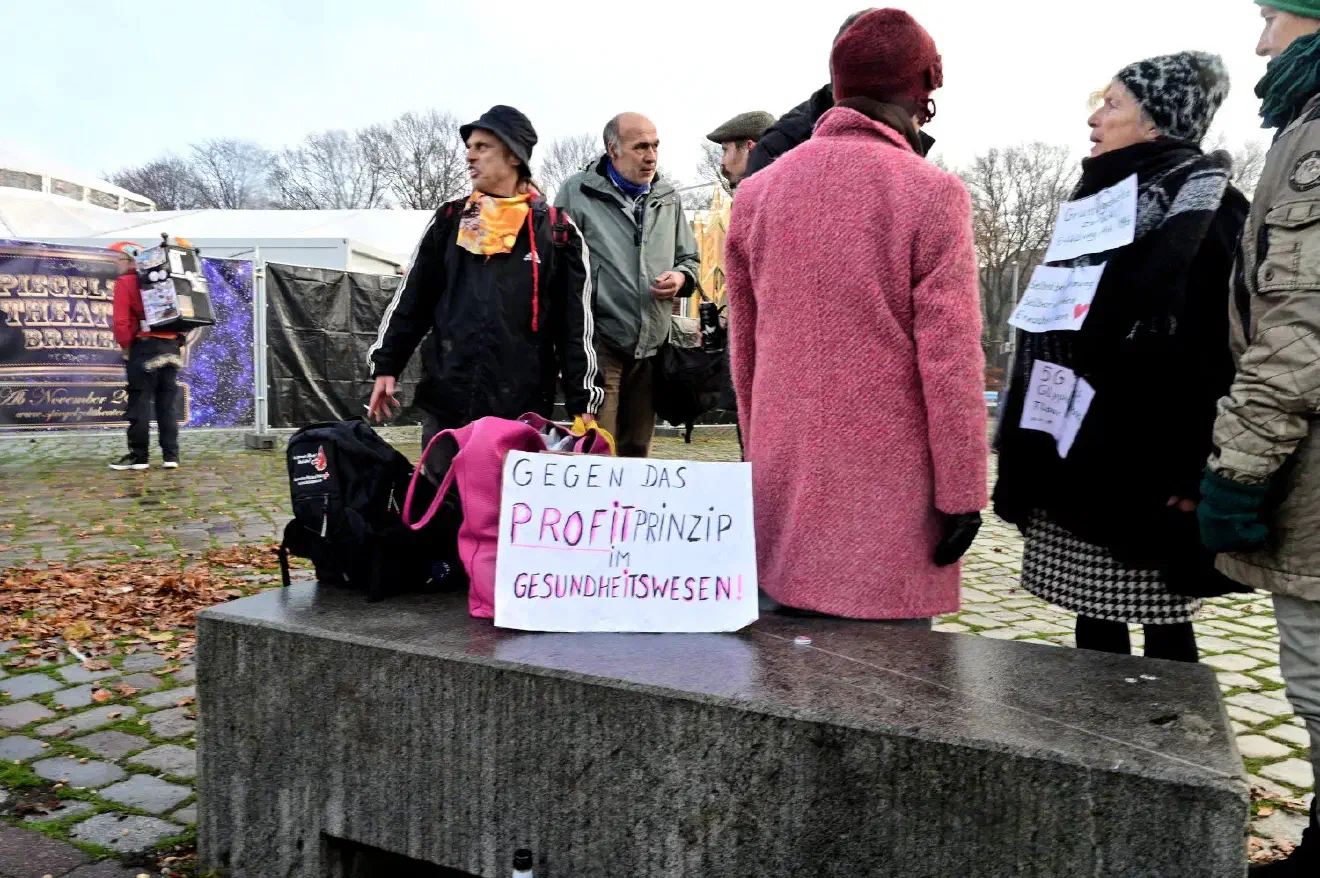 in letzter Instanz hatte auch das Bundesverfassungsgericht (BVerfG) im Eilverfahren die Durchführung der Versammlung sowie einer ebenfalls geplanten Demonstration untersagt da Verstößen gegen die Pandemie-Auflagen zu erwarten seien.