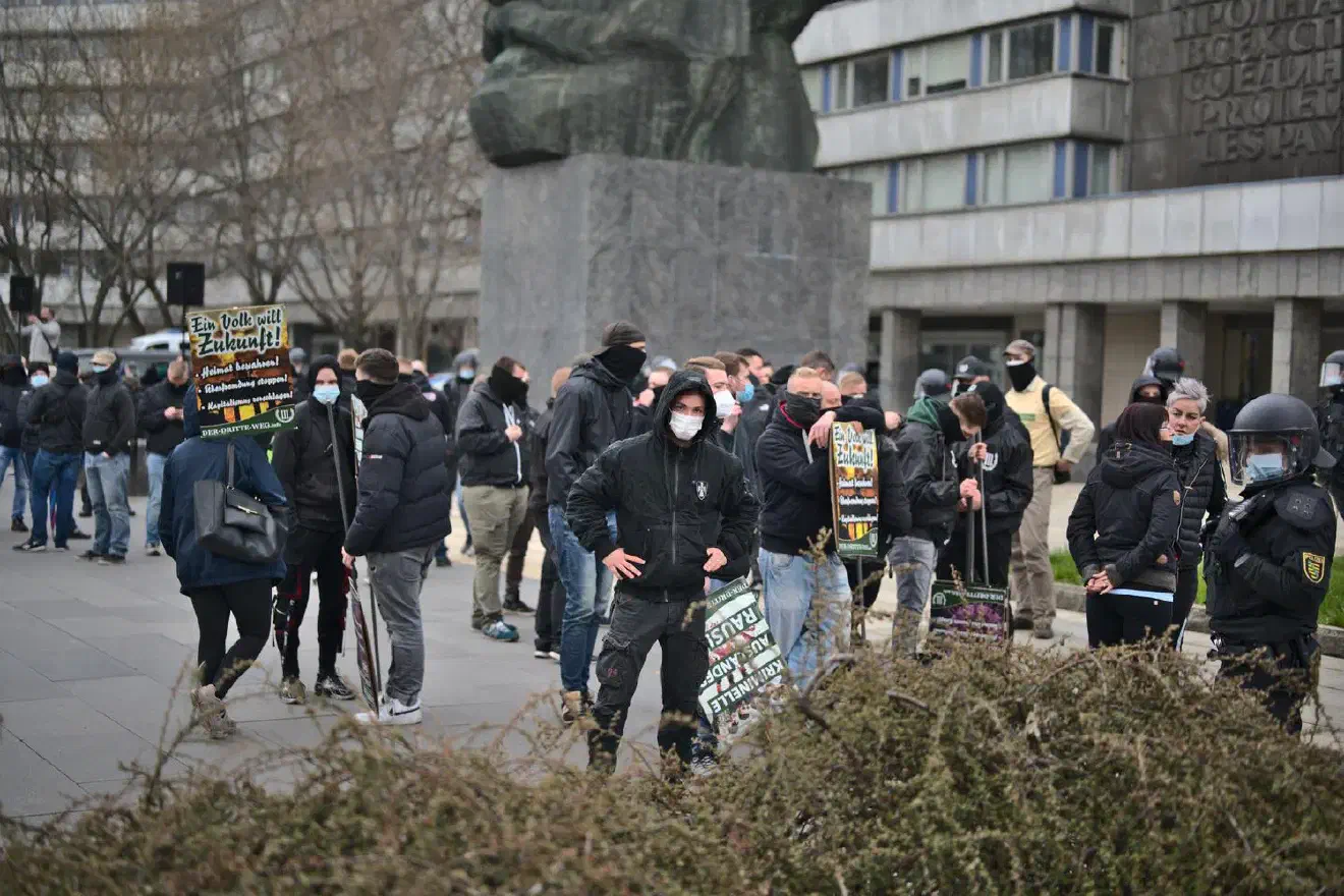 Die Veranstaltung sollte eigentlich an einem anderen Ort stattfinden. Aue verbot jedoch die Veranstaltung.