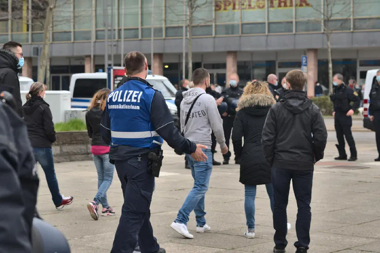 Da die Veranstaltung nur unter Auflagen stattfinden konnte und die Teilnehmendenzahl begrenzt wahr, mussten einige Anreisende wieder weggeschickt werden.