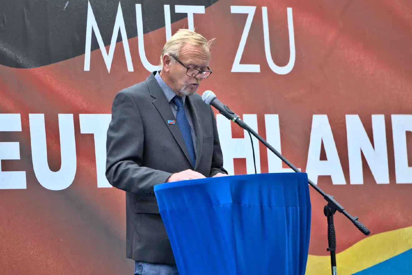 Gerald Wöhlert, Kandidat für den Stadtrat Schöningen, hielt ebenfalls eine Rede.