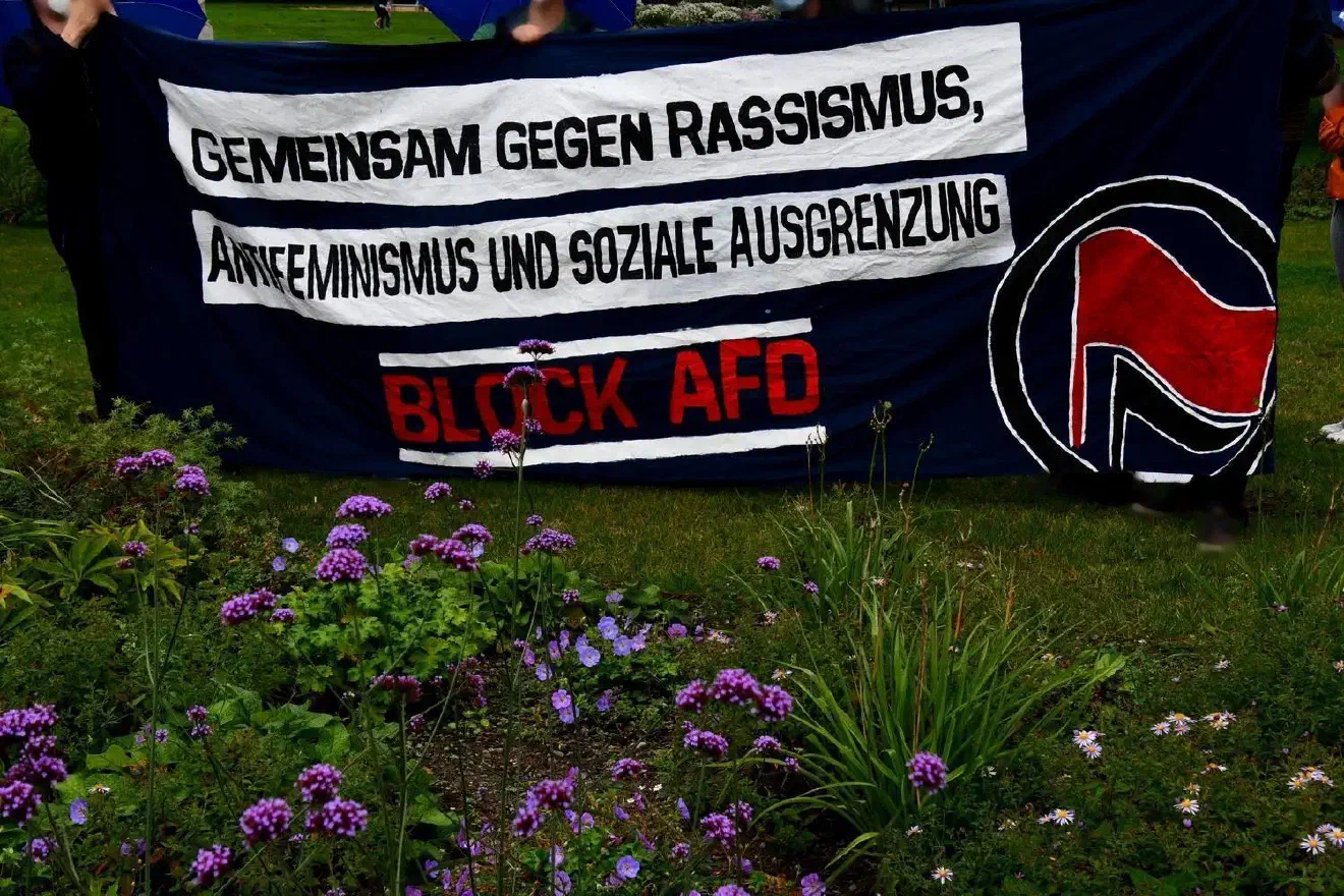 Die Veranstaltung wurde durchgehend von Gegenprotest begleitet.