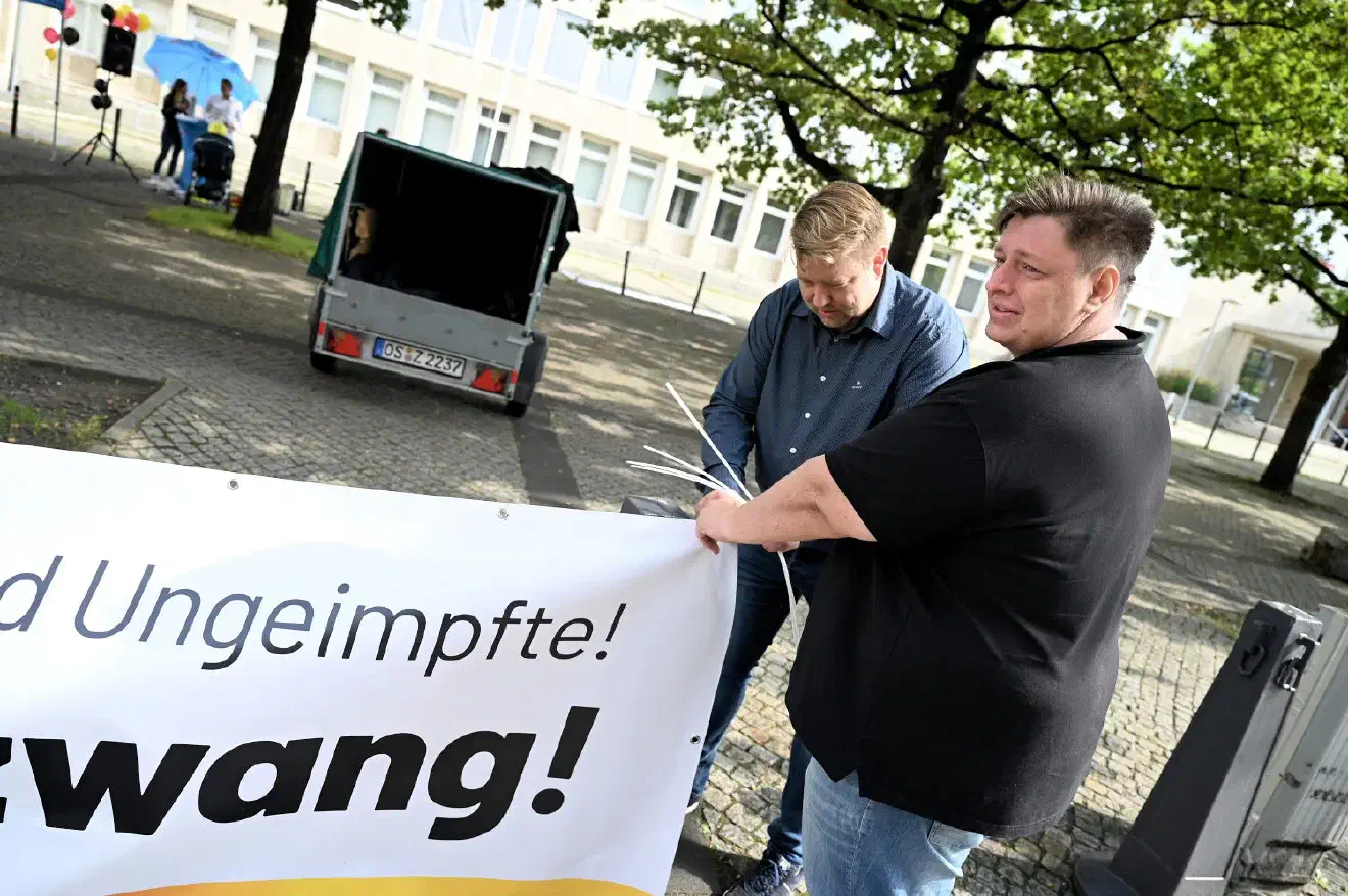 Auch einige der AfD-Landtagsabgeordneten glänzten durch Abwesenheit, was wohl auf die unterschiedliche Sichtweise zum Kundgebungsthema lag. 