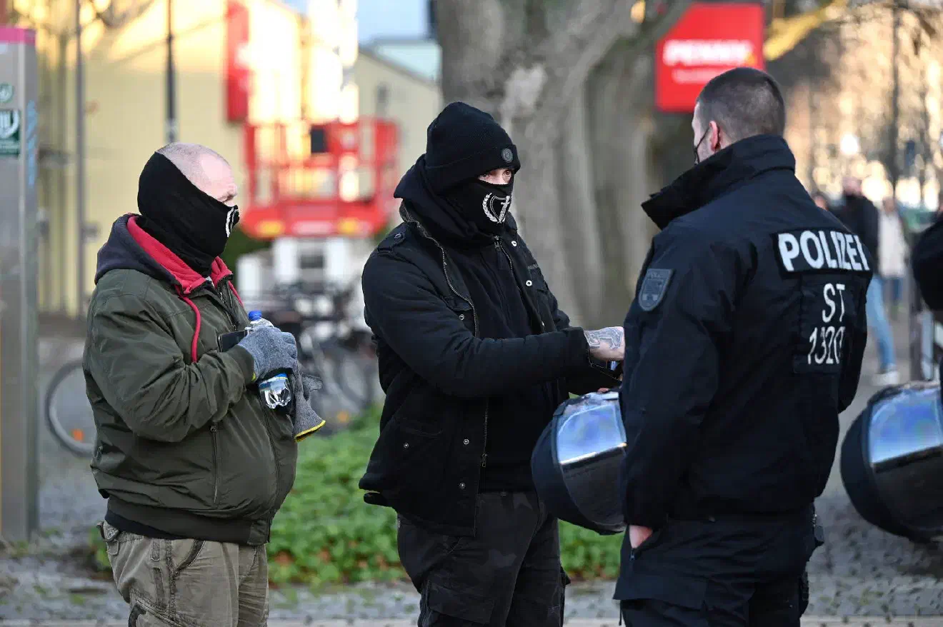 Bei der "Neuen Stärke" handelt es sich um eine relativ neue Organisation - deren Mitglieder sind überwiegend langjährige Neonazis die bereits zuvor in verschiedenen Organisationen tätig waren.