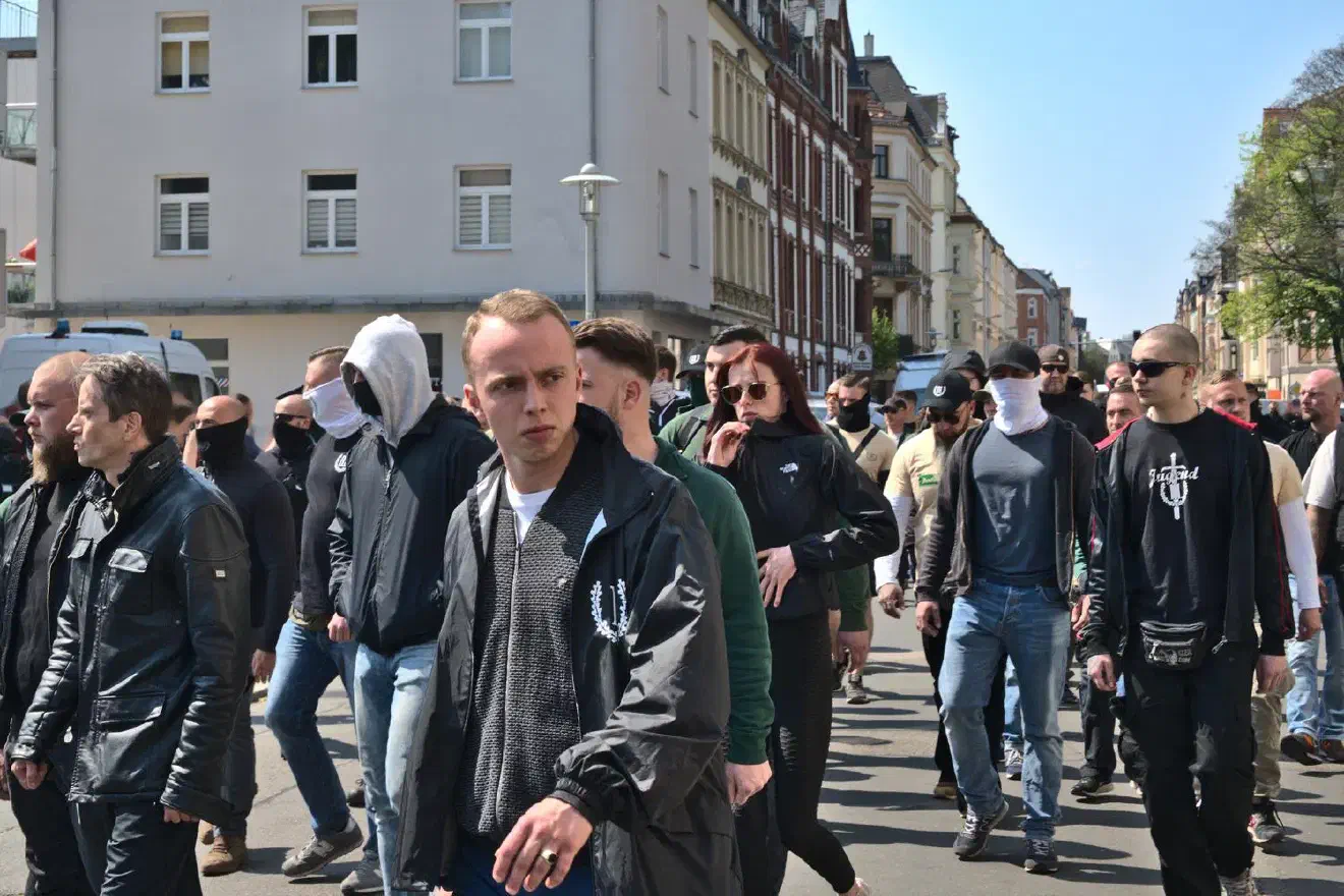 Nicht alle der Angreifer*innen nahmen später an dem Aufmarsch teil.