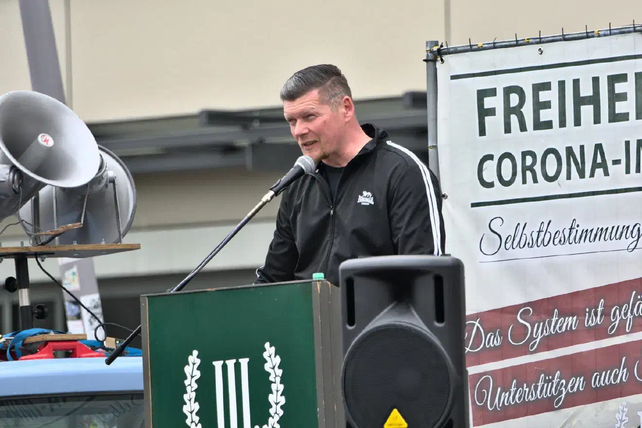 Der Parteivorsitzende Matthias Fischer hielt ebenfalls eine Rede.