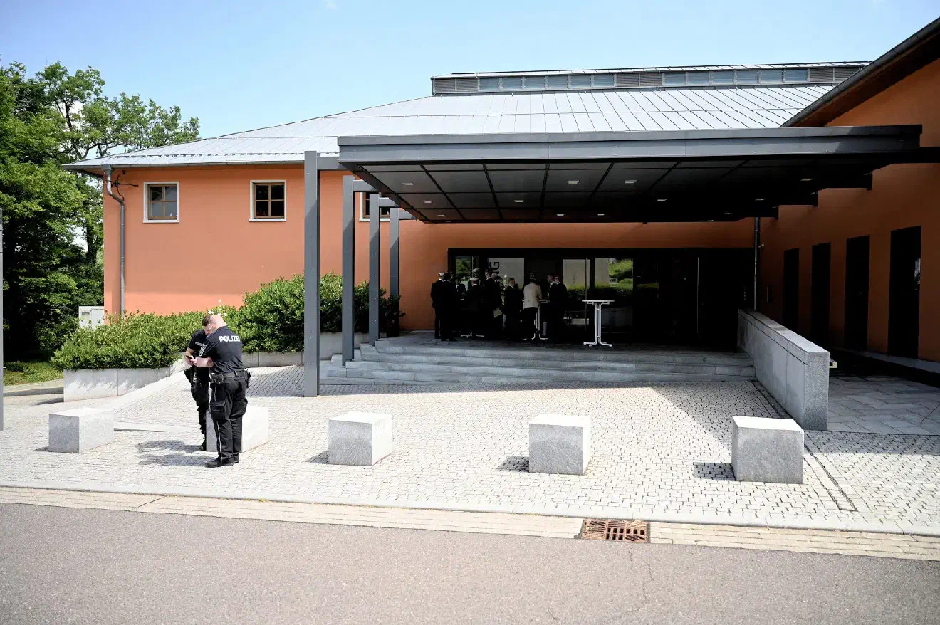 Bereits in den Morgenstunden kamen im sogenannten "Klubhaus" in Seebach Angehörige der DB-Verbände zusammen. 