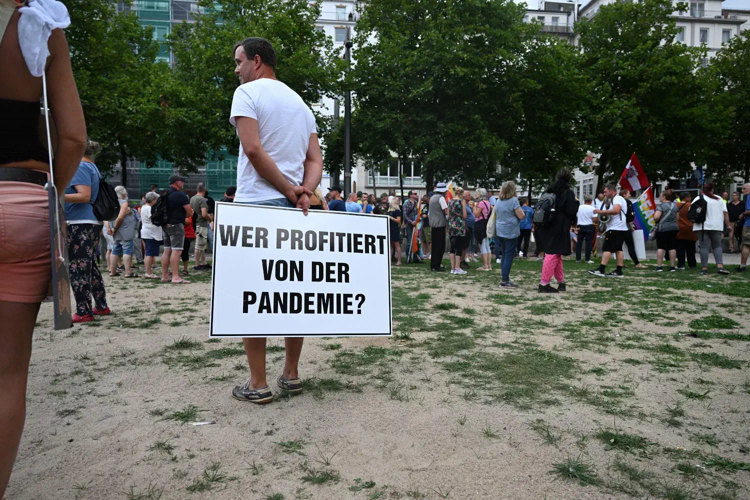 Demonstration von Verschwörungsideolog:innen in Bremen